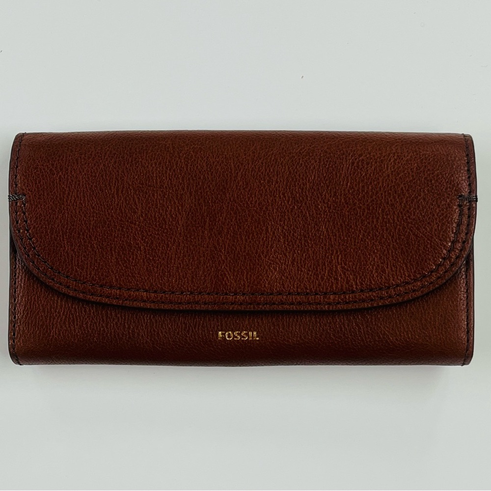 Fossil Woman’s Brown Wallet Never Used - Picture 2 of 11